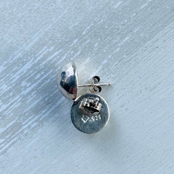 Silpada .925 Sterling Silver Hammered post earrings - Picture 4 of 4
